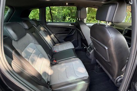 Volkswagen Tiguan R-LINE TECH TSI 4MOTION DSG 5