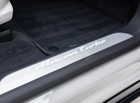 Porsche Macan Turbo Electric 29