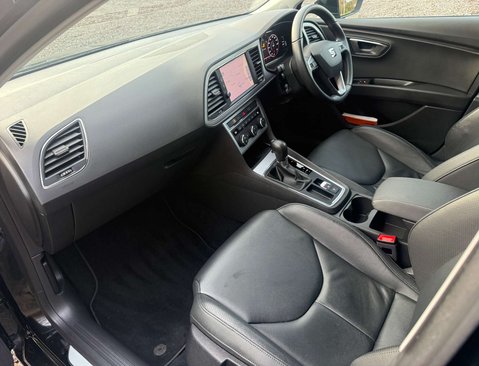 SEAT Leon 2.0 Leon Xcellence Luxury TSi Semi-Auto 5dr 17