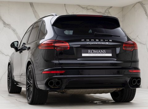 Porsche Cayenne Turbo S 3