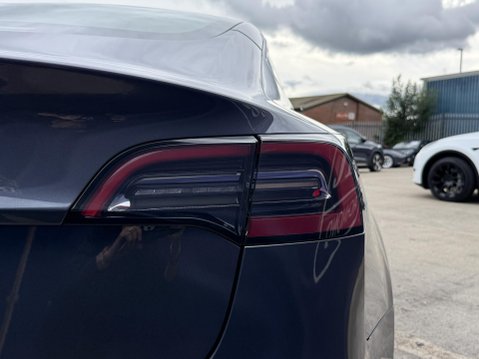 Tesla Model 3 Saloon 4dr Electric Auto RWD (241 bhp) 19