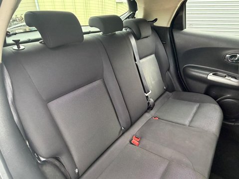 Nissan Juke 1.6 Acenta Euro 5 (s/s) 5dr 17