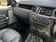 Land Rover Discovery 3.0 SD V6 Graphite Auto 4WD Euro 6 (s/s) 5dr 9