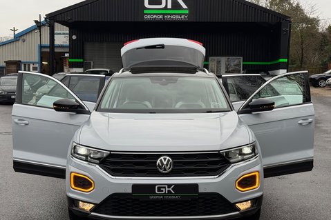 Volkswagen T-Roc SEL TSI EVO DSG -WHITE SILVER -PAN ROOF -CAMERA -WINTER PACK  19