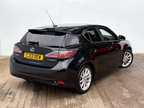 Lexus CT 1.8 CT 200h Luxury CVT 5dr 4