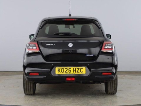 Suzuki Swift ULTRA 8