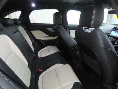 Jaguar F-Pace 2.0 D180 R-Sport SUV 5dr Diesel Auto Euro 6 (s/s) (180 ps) 8