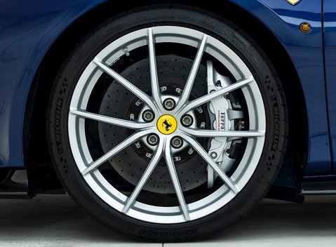 Ferrari 488 Pista 8