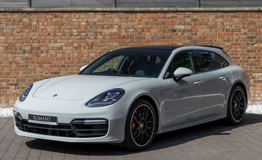 Porsche Panamera Turbo Sport Turismo 6