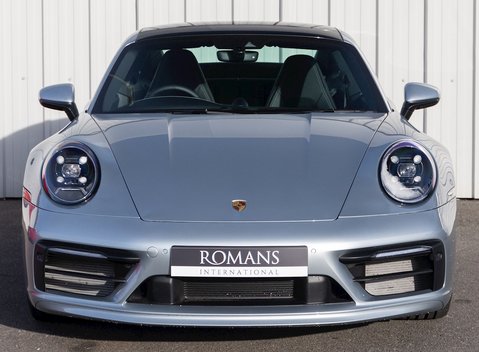 Porsche 911 Carrera 4S (992) 4