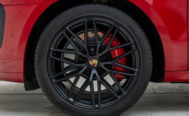Porsche Macan GTS 33