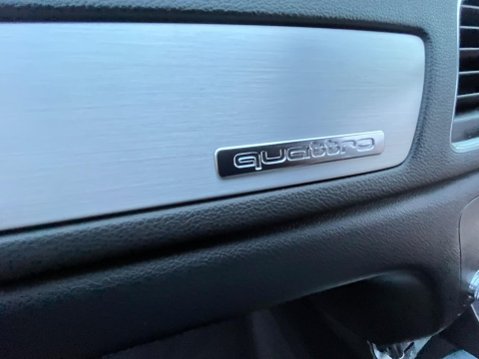 Audi Q3 2.0 TDI S line quattro Euro 5 (s/s) 5dr 45