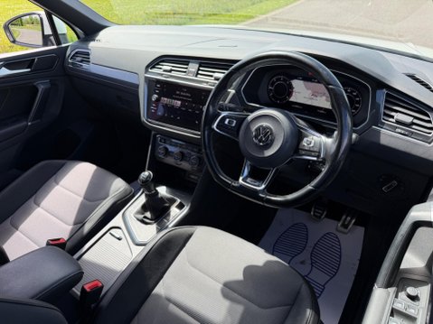 Volkswagen Tiguan 2.0 TDI R-Line Euro 6 (s/s) 5dr 2