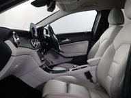 Mercedes-Benz GLA GLA 200 SPORT PREMIUM 42