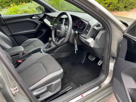 Audi A1 1.0 TFSI 30 S line Sportback S Tronic Euro 6 (s/s) 5dr 82