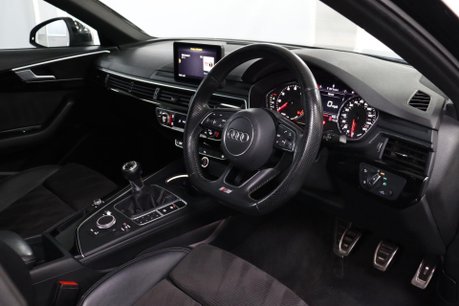 Audi A4 2.0 TFSI 35 Black Edition Euro 6 (s/s) 4dr 5
