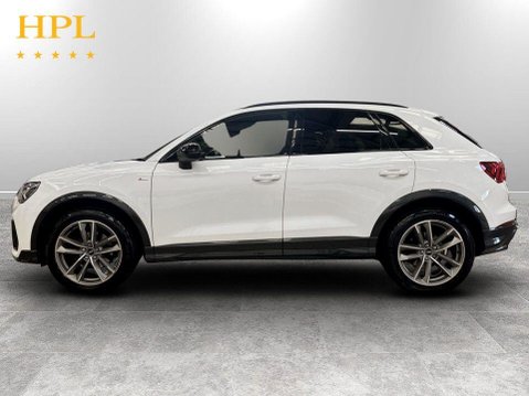 Audi Q3 1.5 TFSI CoD 35 Black Edition SUV 5dr Petrol S Tronic Euro 6 (s/s) (150 ps) 4