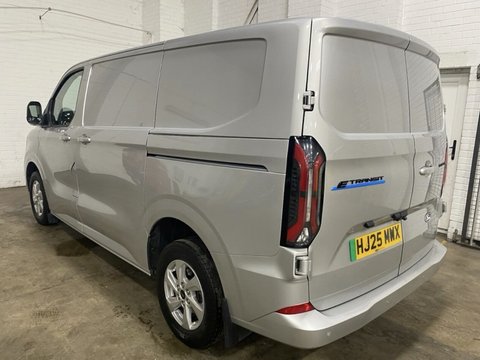 Ford Transit Custom 320 LIMITED L1H1 P/V 9