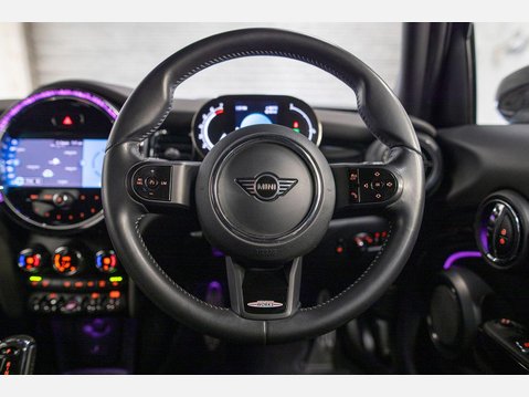Mini Hatch 1.5 Cooper Sport Steptronic Euro 6 (s/s) 5dr 29
