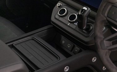 Land Rover Defender V8 CARPATHIAN EDITION 13