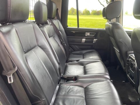 Land Rover Discovery 3.0 SD V6 Landmark Auto 4WD Euro 6 (s/s) 5dr 23