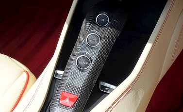 Ferrari California T 25