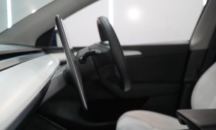 Tesla Model Y PERFORMANCE White Interior Deep Blue Metallic One Owner 20" Alloys 20