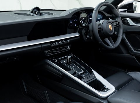 Porsche 911 Targa 4S (992) 17