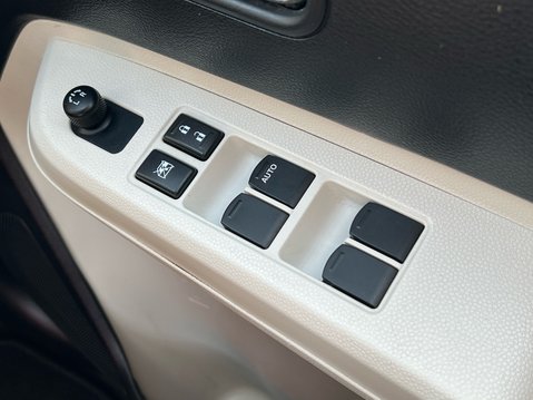 Suzuki Ignis SZ5 SHVS MHEV 38