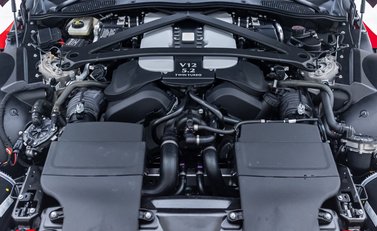 Aston Martin V12 Vantage 56
