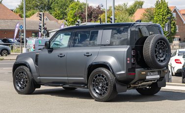 Land Rover Defender OCTA EDITION ONE 3