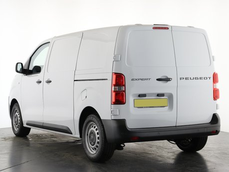 Peugeot Expert M 2.0 BlueHDi 145 Professional 10