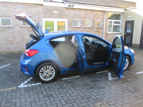 Ford Focus 1.0T EcoBoost Titanium Euro 6 (s/s) 5dr 9