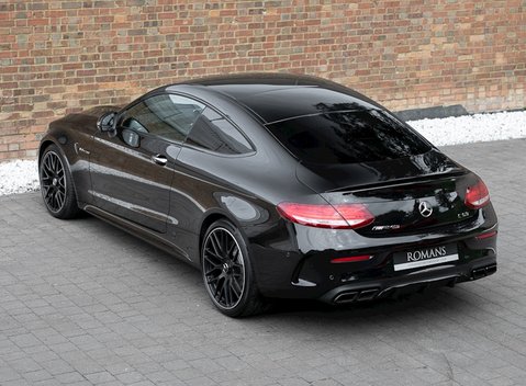 Mercedes-Benz C Class C63 Coupe 9