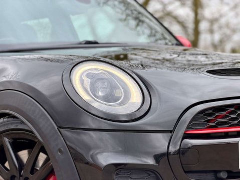 Mini Hatch 2.0 John Cooper Works Auto 3dr 33