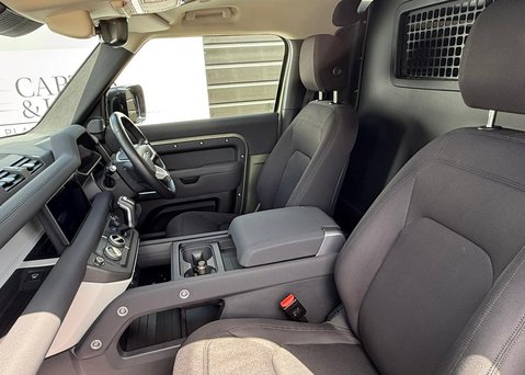 Land Rover Defender 90 3.0 D250 MHEV Hard Top SUV 3dr Diesel Auto 4WD SWB Euro 6 (s/s) (250 ps) 26