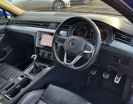 Volkswagen Passat 1.5 Passat R-Line TSi Evo 5dr 18
