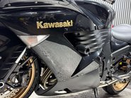 Kawasaki ZZR1400 2010 ONLY 30K STUNNING BIKE PANNIERS LONG MOT WARRANTY 1400CC 24