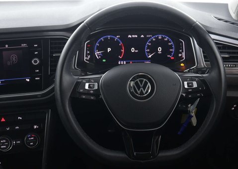 Volkswagen T-Roc 1.5 T-Roc SEL TSi Evo Semi-Auto 5dr 18