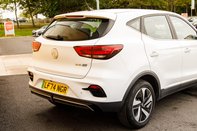 MG ZS SE 8