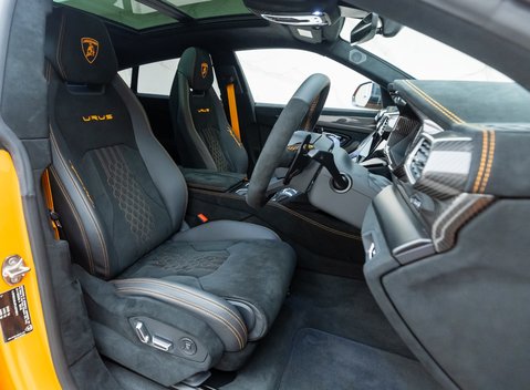 Lamborghini Urus Performante 11