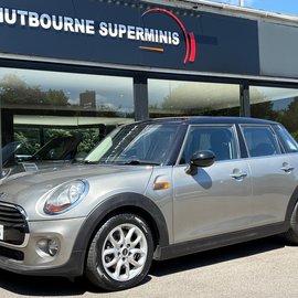 Mini Hatch Cooper 1.5 Petrol Automatic Pepper / Media XL 5 door + SAT NAV + LEATHER