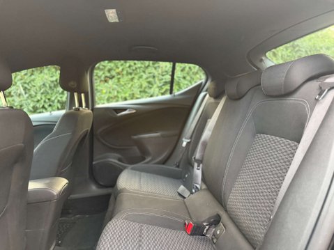 Vauxhall Astra 1.4 Astra SRi Nav T 5dr 23