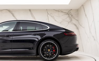 Porsche Panamera Turbo 25