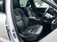 Volvo XC60 2.0 XC60 Momentum B4 MHEV AWD Auto 4WD 5dr 5