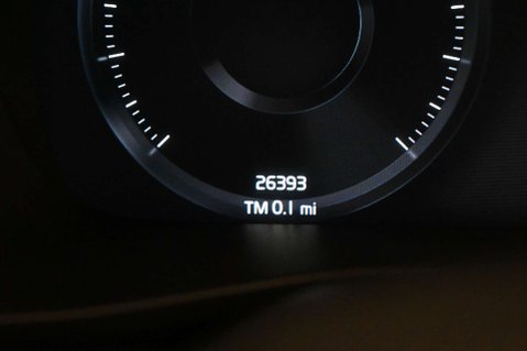 Volvo XC40 2.0 XC40 Inscription Pro B4 MHEV Auto 5dr 55