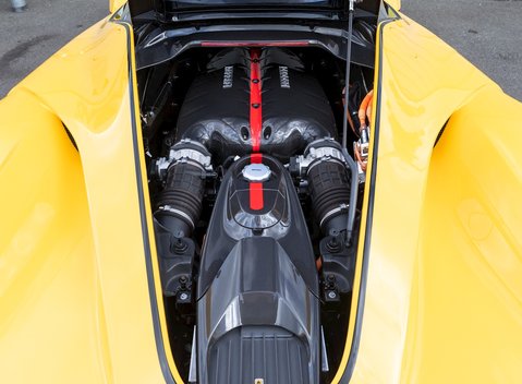 Ferrari LaFerrari Aperta 38