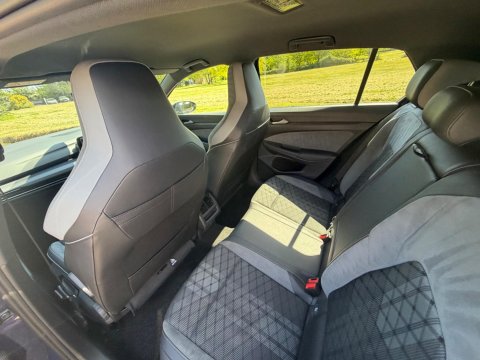 Volkswagen Golf R-LINE ETSI DSG 34