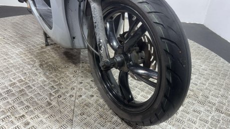 Peugeot Tweet GT 2023 RUNNING PROJECT LEARNER SCOOTER 125CC NEEDS WORK 12