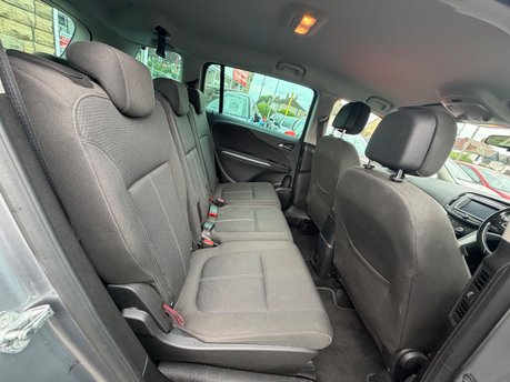 Vauxhall Zafira SRI 15